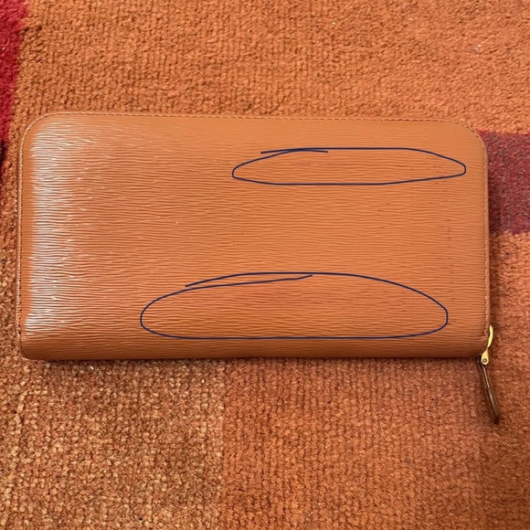 Prada Saddle Brown Saffiano Leather Zippy Wallet w/Authenticity Card & Gift Box - Picture 5 of 16